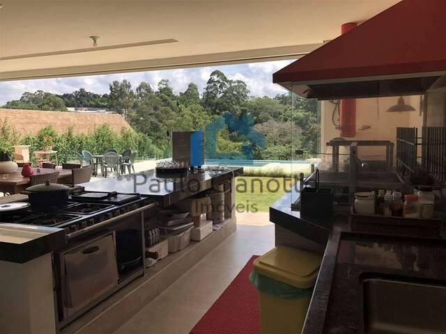 Mansão para Venda em Cotia - 4