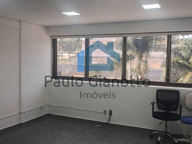 Sala para Venda em Cotia - 5