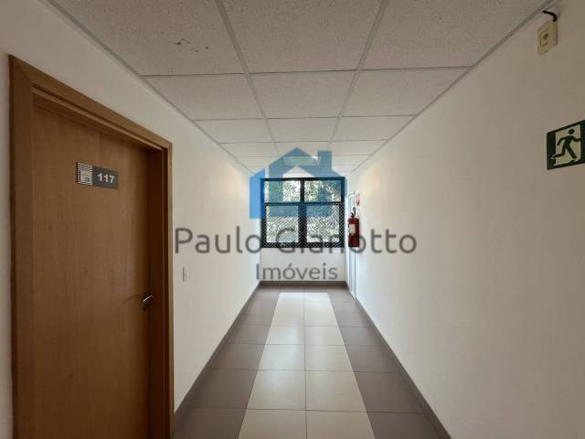 Sala para Venda em Cotia - 4