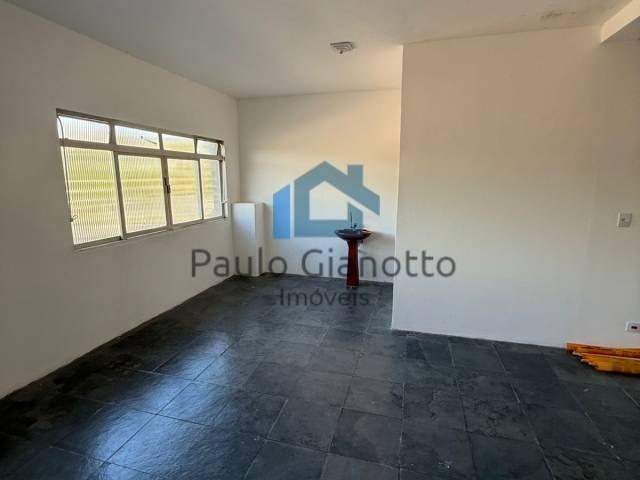 Locação em Parque São George - Cotia