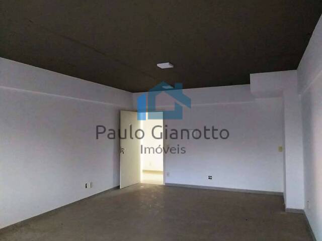 Sala para Venda em Cotia - 4