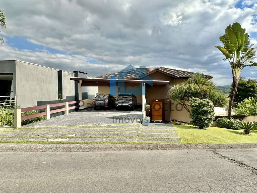 Casa de Condomínio à venda com 3 quartos, 330m² - Foto 1