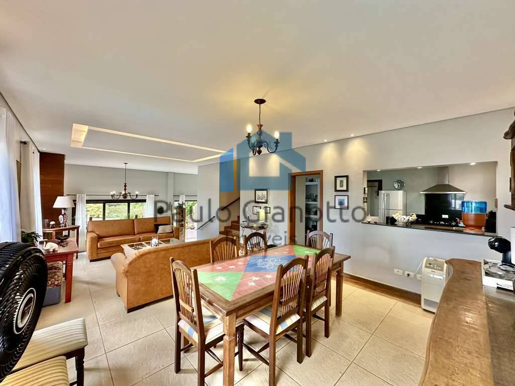 Casa de Condomínio à venda com 3 quartos, 330m² - Foto 10