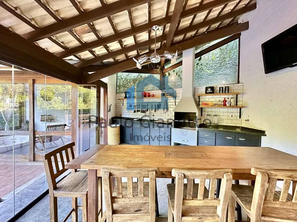 Casa de Condomínio à venda com 3 quartos, 355m² - Foto 24