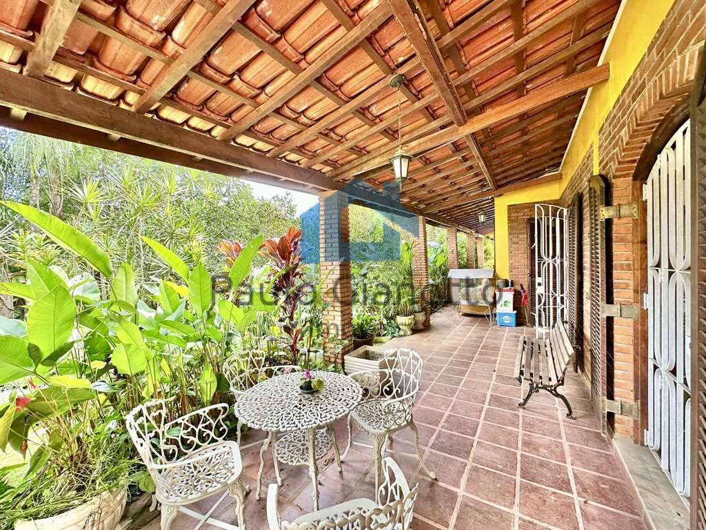 Casa à venda com 3 quartos, 233m² - Foto 9
