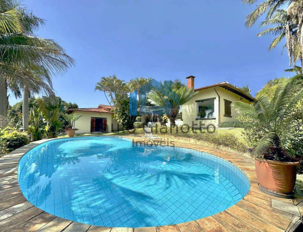 Casa de Condomínio à venda com 5 quartos, 368m² - Foto 1