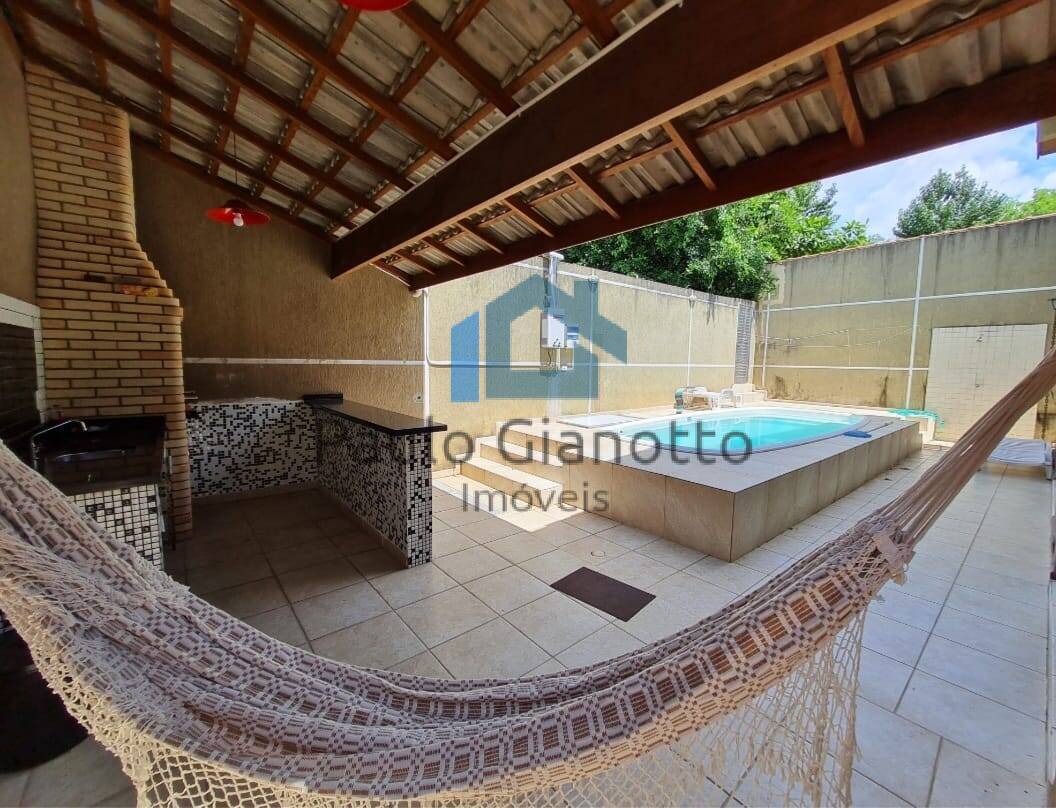 Casa de Condomínio à venda com 6 quartos, 238m² - Foto 2